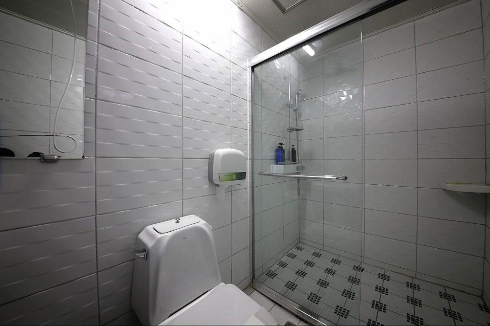 Geoje A-Plus Hotel Екстериор снимка